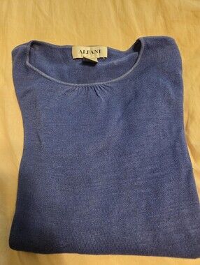 Alfani Blue Silk Crewneck Gathered Detail Knit Top Medium Good